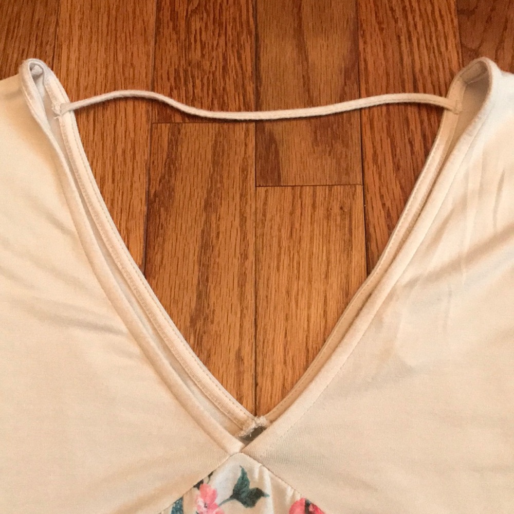 m t s Floral Shirt - Picture 6 of 8